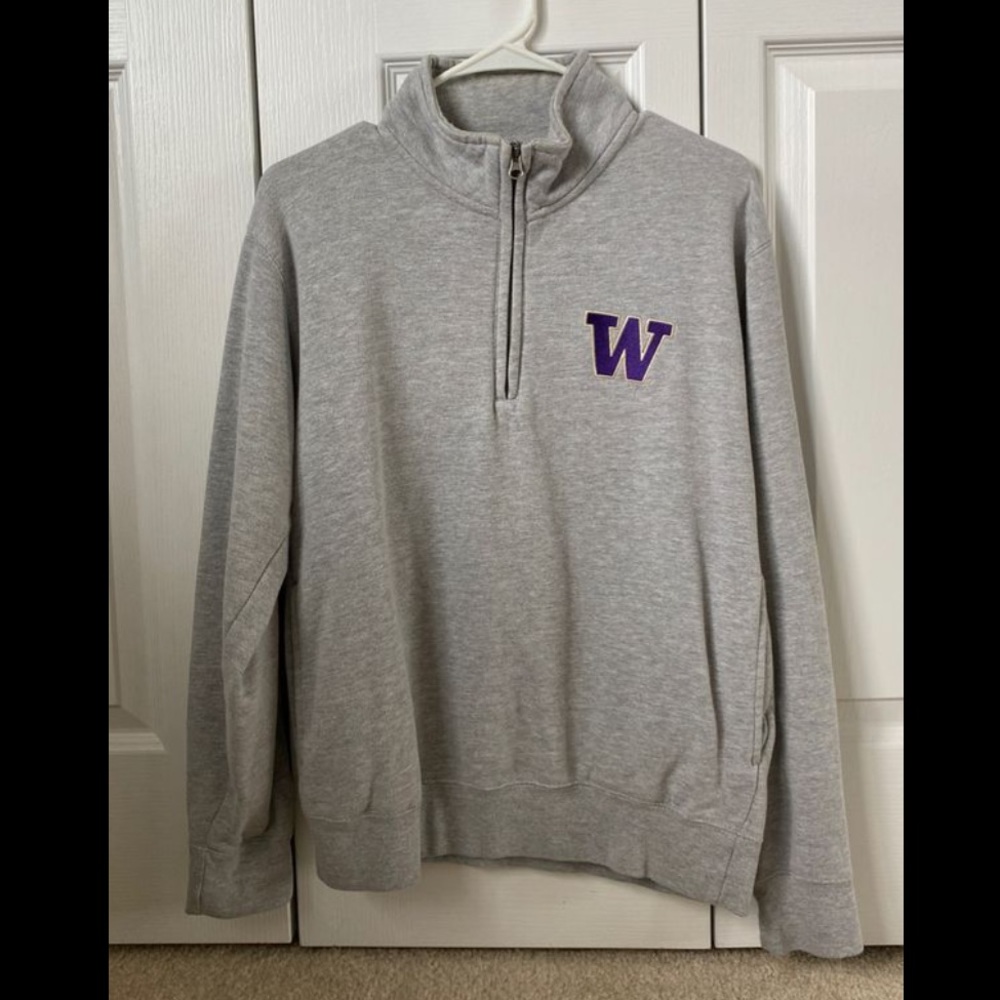 UW women’s quarter zip